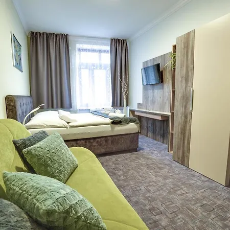 Hotel Hradbova &