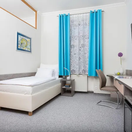 Hradbova Old Town & Hotel Kosice