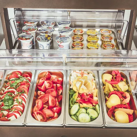 Hradbova Old Town & Отель Кошице