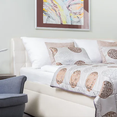 Hradbova Old Town & 3*