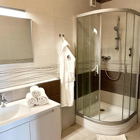 Отель Hradbova Old Town & 3*