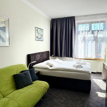 Hradbova Old Town & Отель Кошице