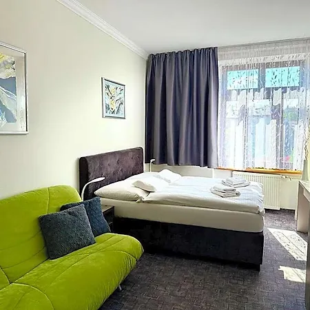 Hotel Hradbova Old Town & 3*