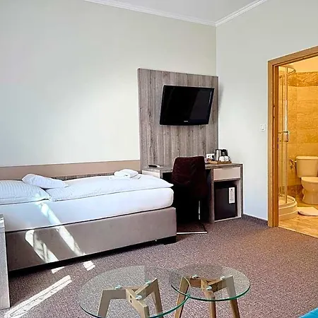 Hradbova Old Town & Hotel 3*