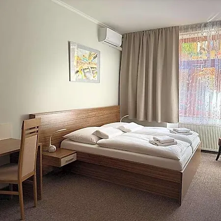 Hradbova Old Town & Hotel 3*