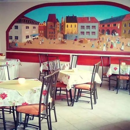 Hradbova & 3* Košice