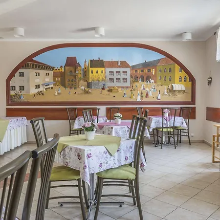 Hradbova Old Town & 3* Kosice