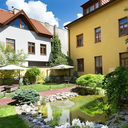 Hradbova & Hotel